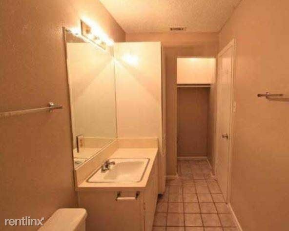 Building Photo - 8605 Shoal Creek Blvd