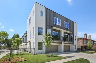 Building Photo - 6250 Oram St