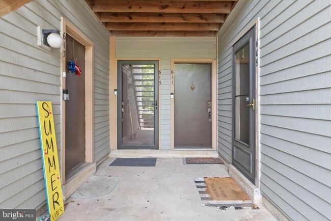 Building Photo - 609 Woodhollow Dr