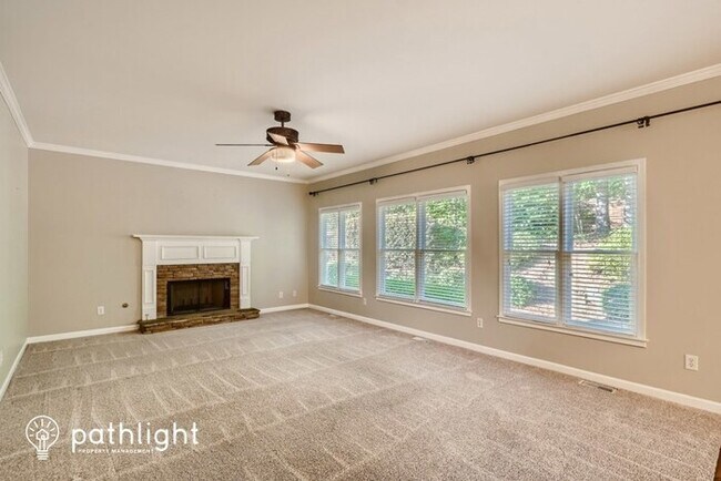 Foto del edificio - 373 Vista Lake Terrace, Suwanee, GA, 30024