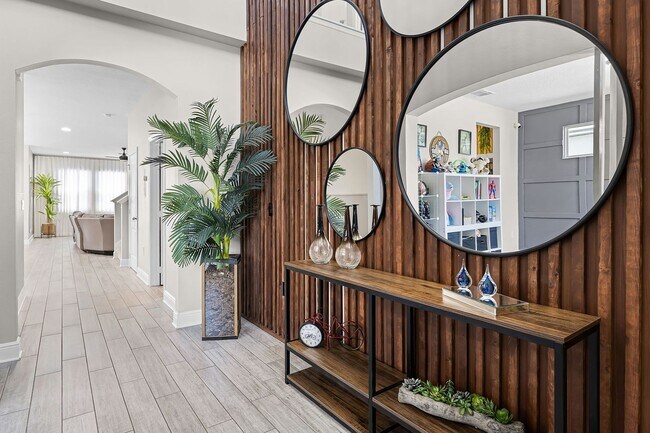 Photo - Beautiful 5-Bedroom Rental Home Available ...