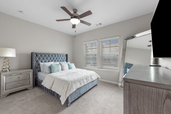 Foto del edificio - 1053 Moorewood Ln S E