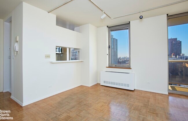 Foto del edificio - 200 E 89th St