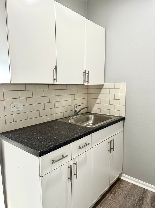 Muestra 1 - 4031 N Kenmore Apartments