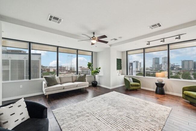 Foto del edificio - Remi Downtown