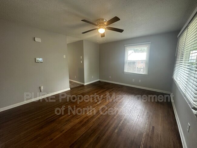 Building Photo - 507 Colony Rd