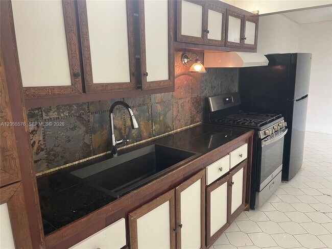 Foto del edificio - 130 NE 202nd Terrace