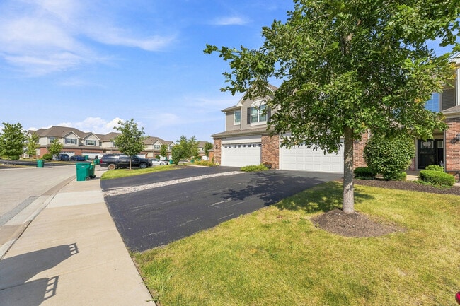 Building Photo - 15121 Quincy Cir