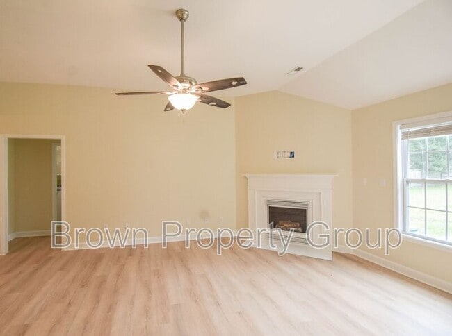 Building Photo - 276 Strike Eagle Dr