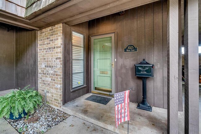 Foto del edificio - 3025 Hulen Ct