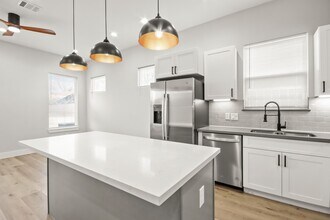 Building Photo - 2105 Sam Wilson St