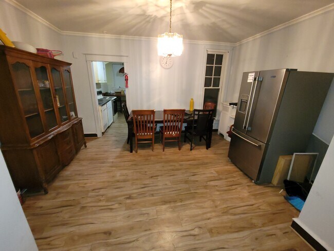 Foto del edificio - 429 S 3rd St