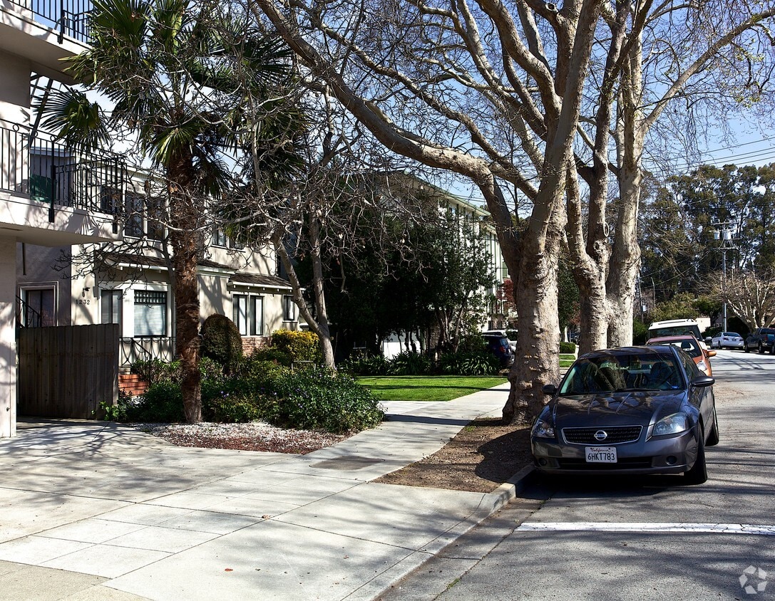 Foto del edificio - 1232 Floribunda Ave