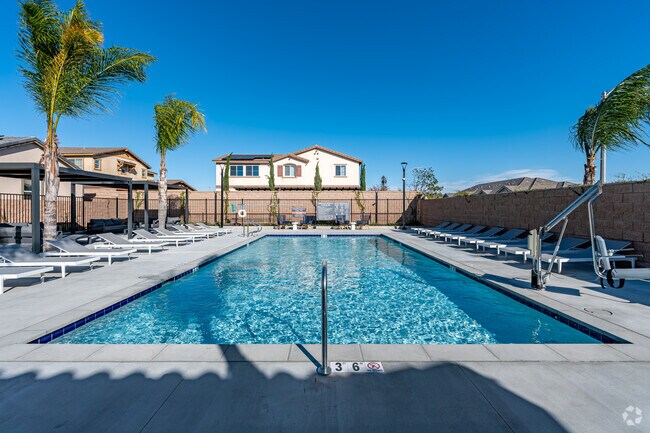 Building Photo - Glen at Fontana Homes