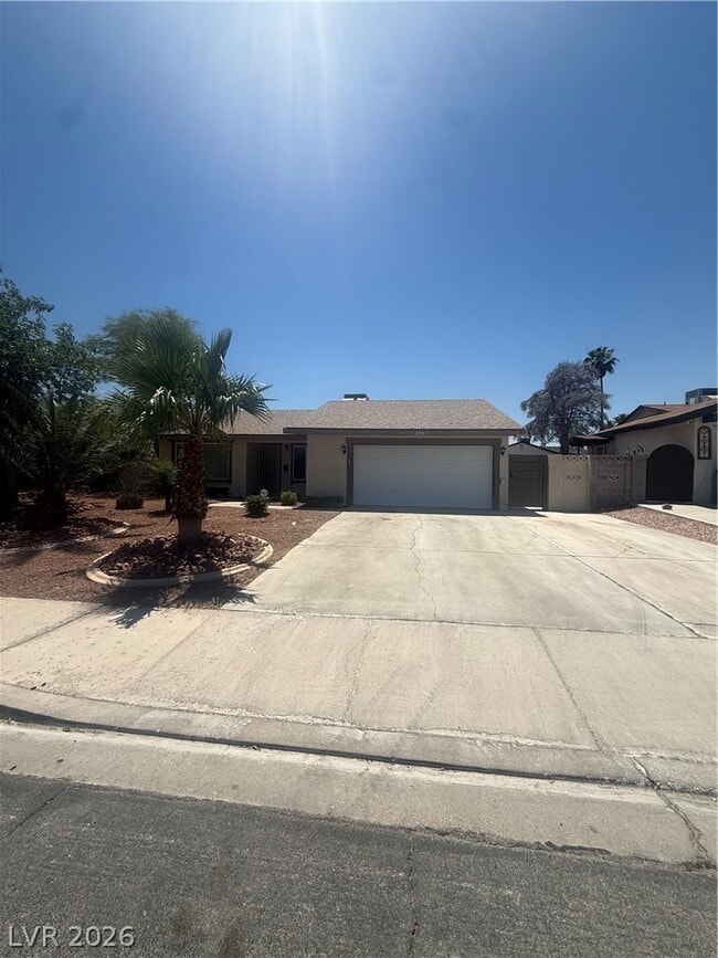 Building Photo - 2085 Wagonwheel Ave
