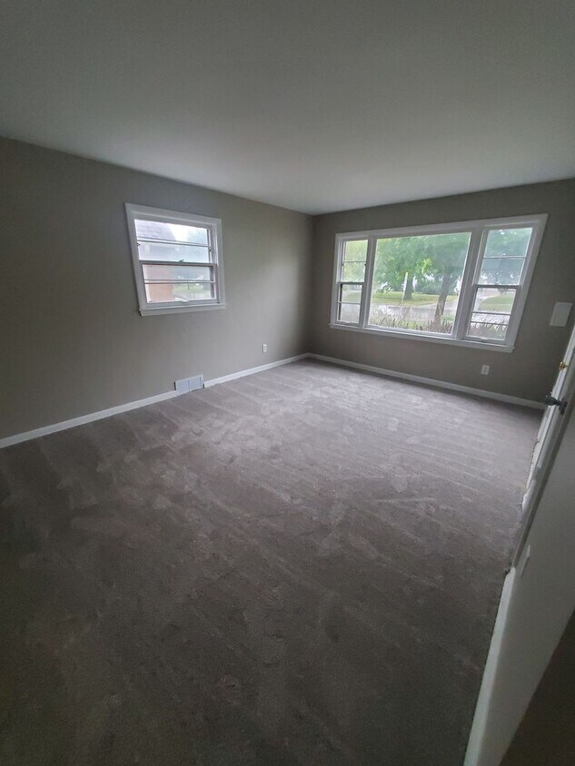 Building Photo - 4047 N 84th St