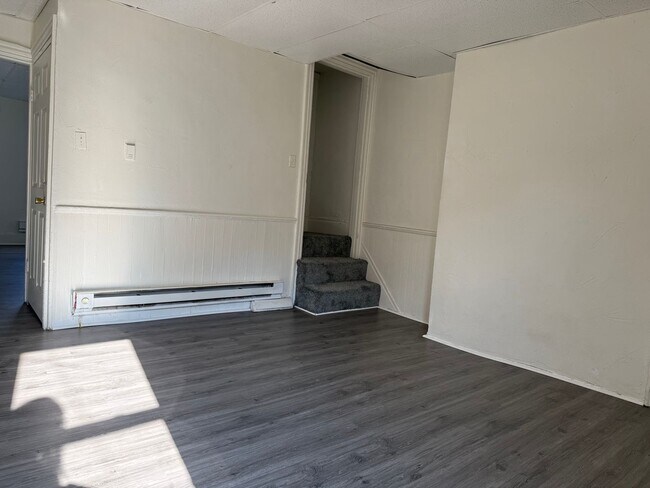 Building Photo - Robinson