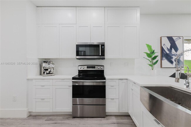 Foto del edificio - 12735 SW 49th Ct