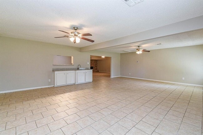 Building Photo - 2227 Fall Meadow Dr