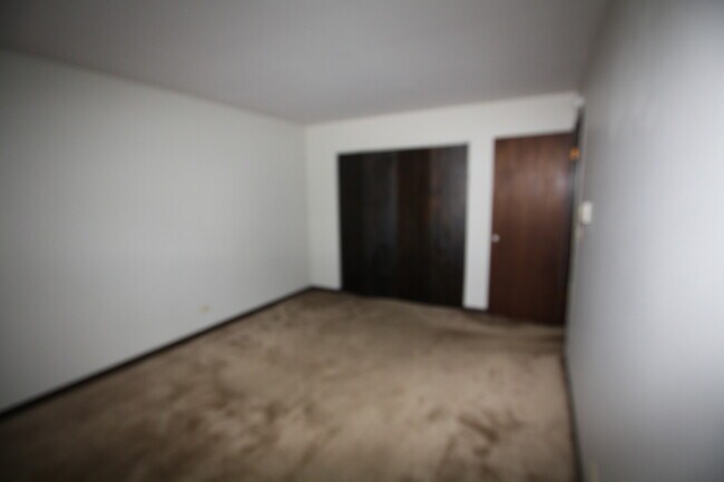 Building Photo - 1006 Shagbark Rd