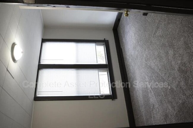 Building Photo - 307 Jefferson Ave