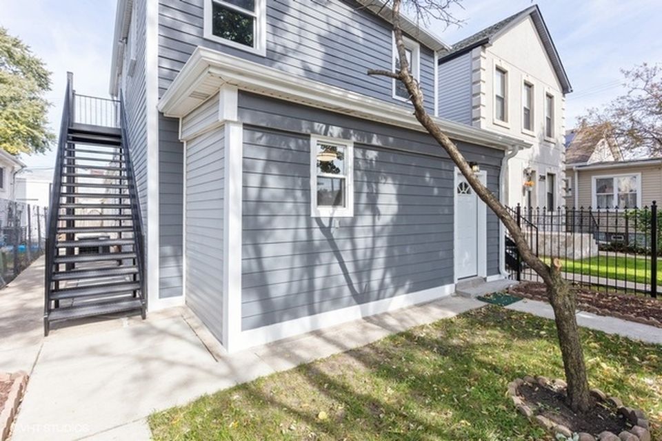 Primary Photo - 2418 W 36th St