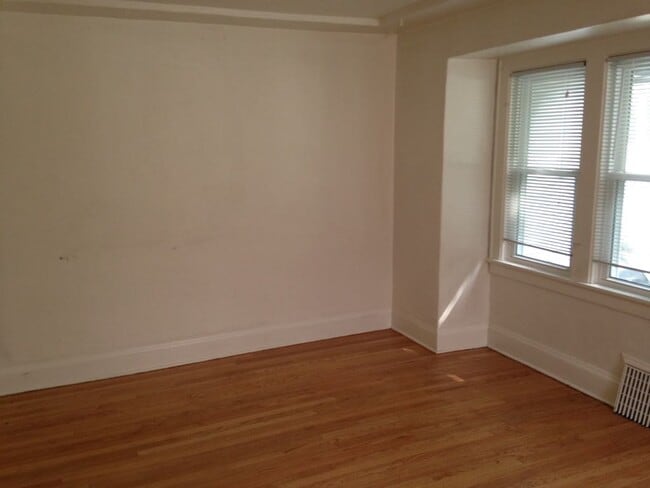 living room area - 3705 N Morris Blvd