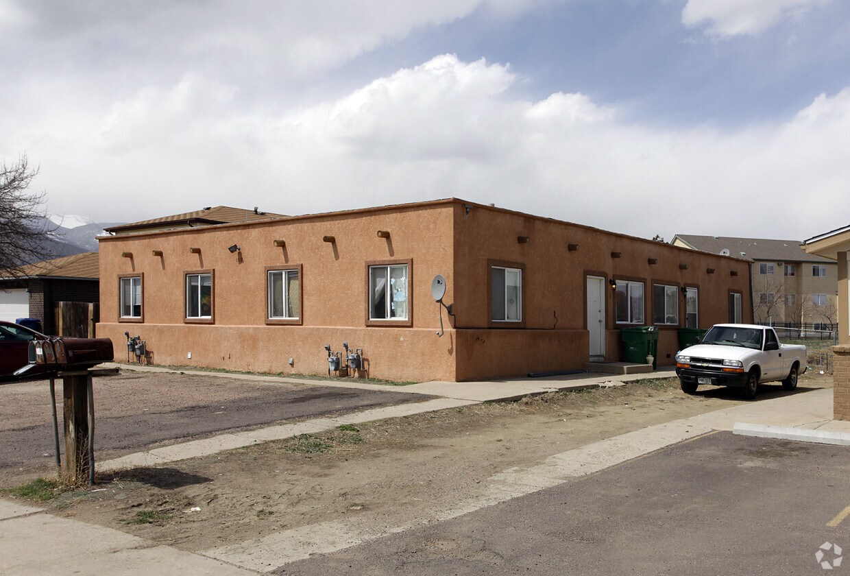 Building Photo - 1712 Hampton S