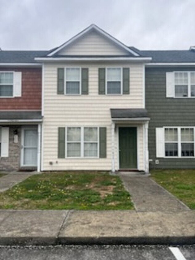 Foto principal - Two Bedroom Townhome - Carolina Forest