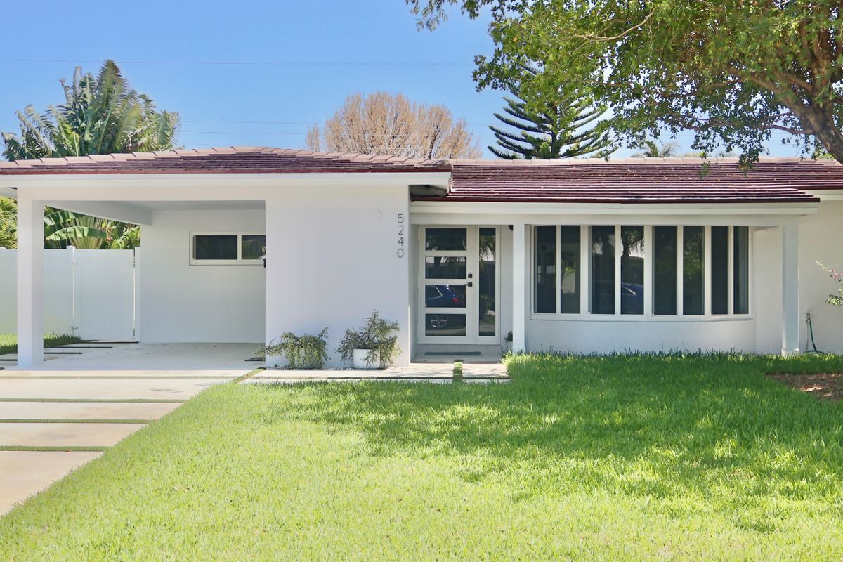Foto principal - 5240 NE 17th Terrace