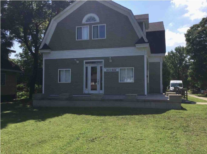 Foto principal - 323 W Walnut St