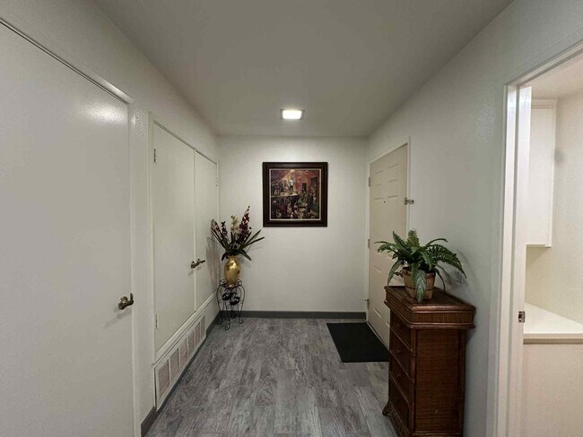 Foto del edificio - 35200 Cathedral Canyon Dr