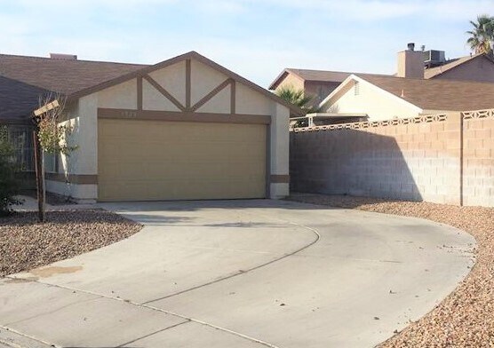 Foto principal - 1928 Plumas Ct