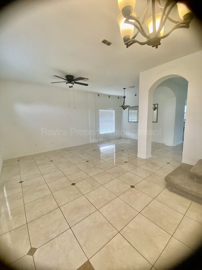 Foto del edificio - 1690 Big Oak Ln