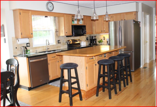 Equipamiento de cocina - 411 Lundy Ct