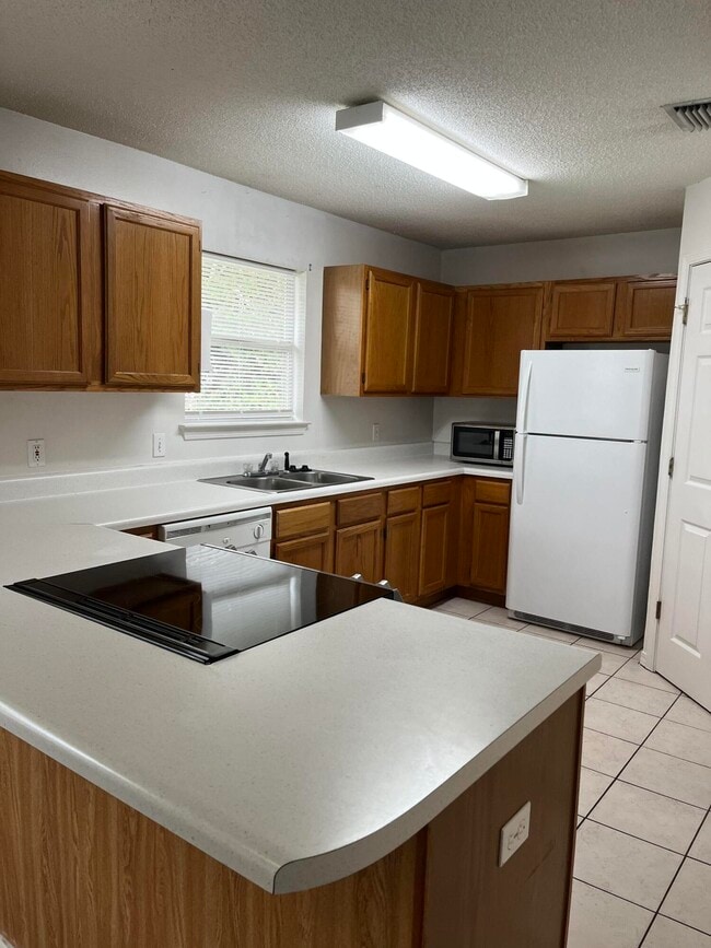 Building Photo - 567 Florosa Ct