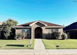 Building Photo - 6018 Oakmont Dr