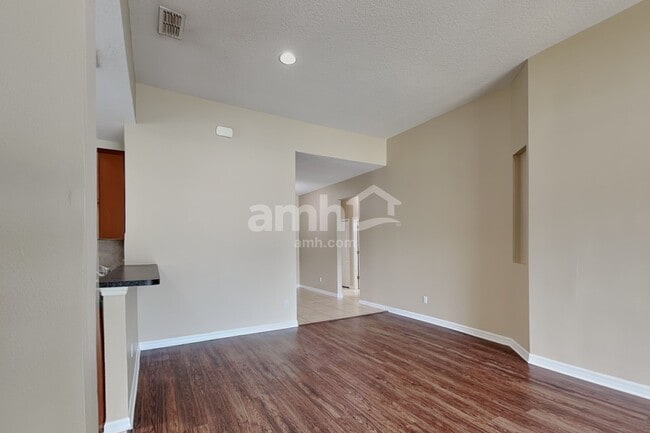Building Photo - 607 Arbor Pointe Ave