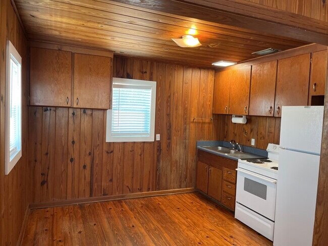 Foto del edificio - 1740 N Shore Terrace