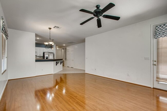 Foto del edificio - Stunning 1 Story 2 Bedroom Home in Summerl...