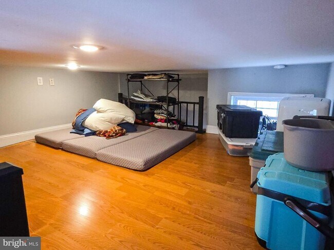 Foto del edificio - 2125 Spring Garden St