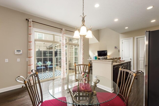 Breakfast Area - 4194 Troutbrook Dr