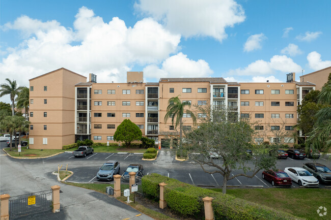 Foto del edificio - The Tennis Club II