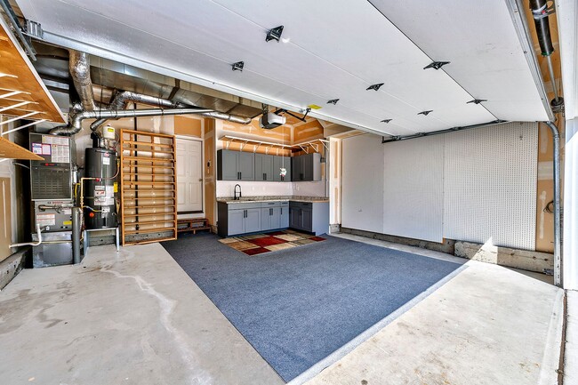 Building Photo - Mountlake Terrace Two Story Home