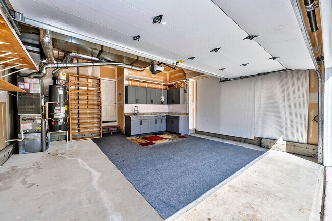 Foto del edificio - Mountlake Terrace Two Story Home