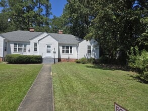 Building Photo - 605 Rhodes Ave