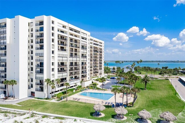 Foto del edificio - 1460 Gulf Blvd