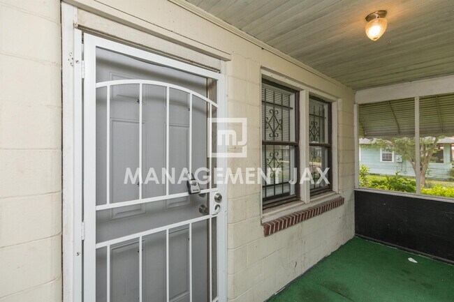 Foto del edificio - 2040 W 15th St