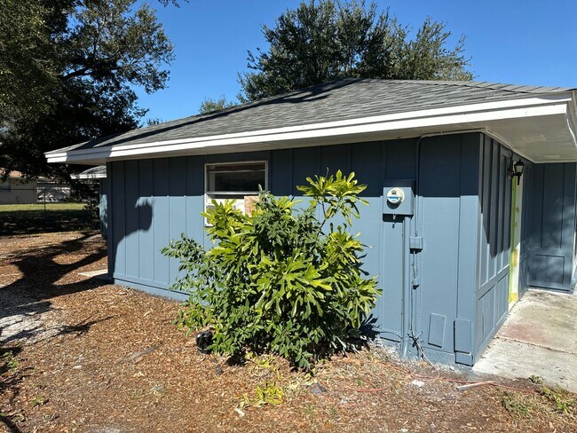 Building Photo - Great 4 bedroom home
