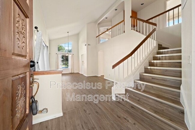 Building Photo - 12183 Via Serrano